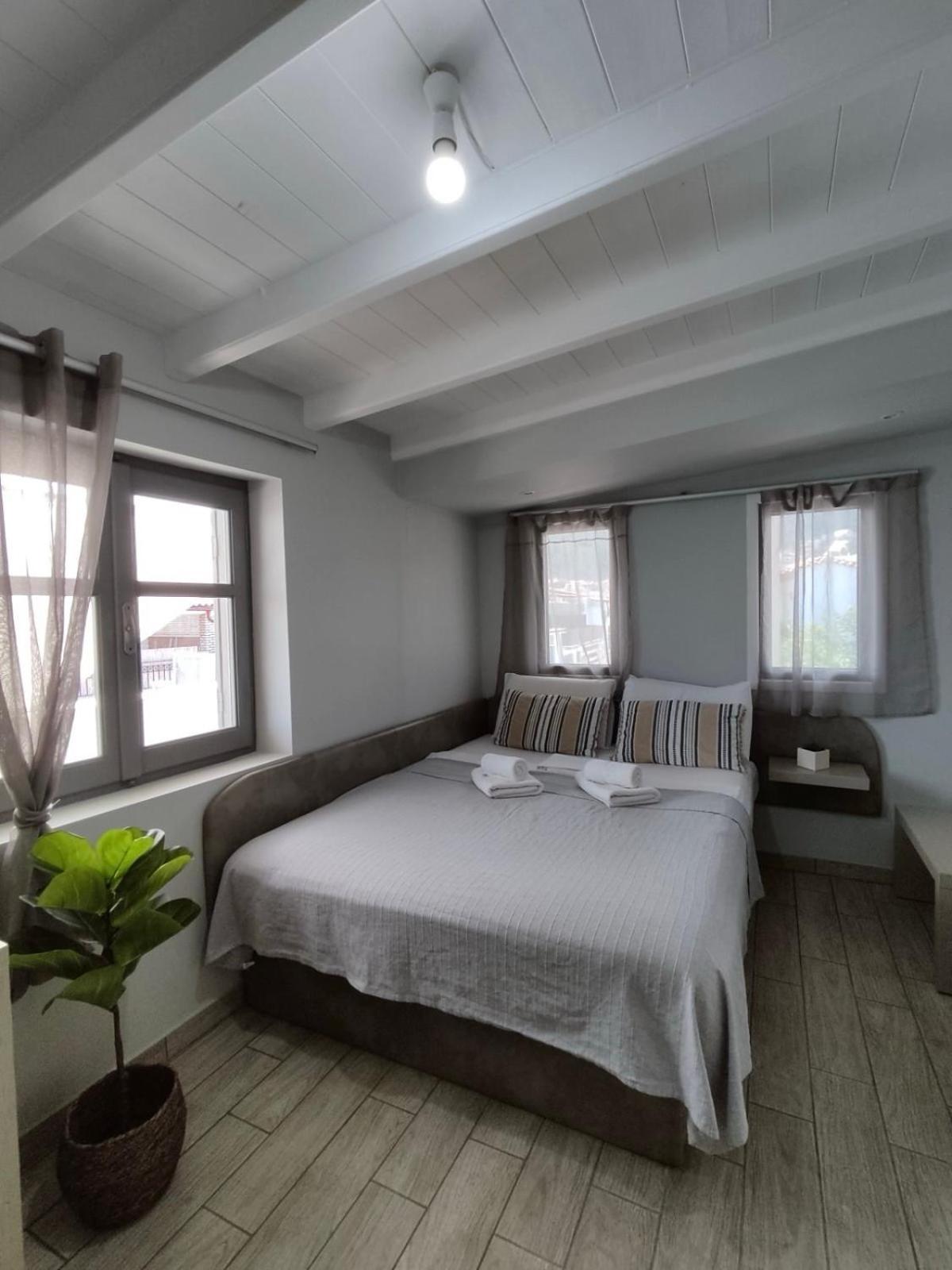 Green Suite Skiathos *
